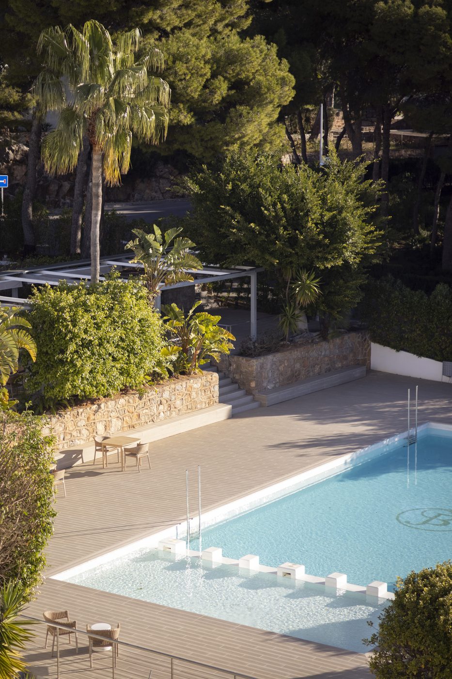 The pool and setting at Bellver Hotel